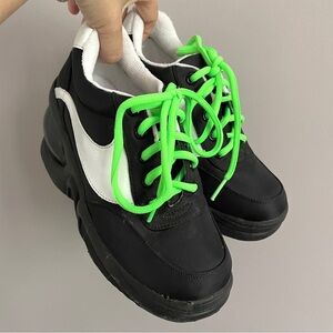 Vintage 90s Y2K Black White Bubble Platform Sneakers - 6.5